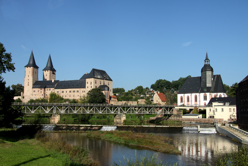 Schloß mit Kirche